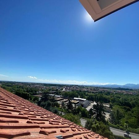 Deliziosa Mansarda Con Vista Panoramica Apartment คูเนโอ ภายนอก รูปภาพ