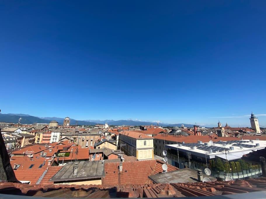 Deliziosa Mansarda Con Vista Panoramica Apartment คูเนโอ ภายนอก รูปภาพ
