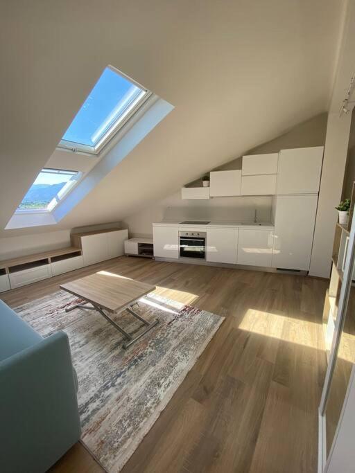Deliziosa Mansarda Con Vista Panoramica Apartment คูเนโอ ภายนอก รูปภาพ